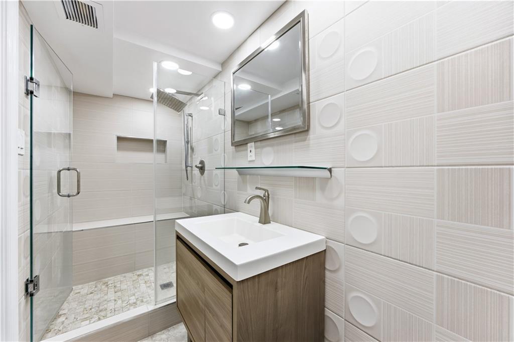 2228 East 28th Street, Brooklyn, New York, 11229 image 8