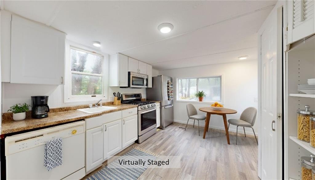 12 Periwinkle Drive, Other, New York, 11716 image 6