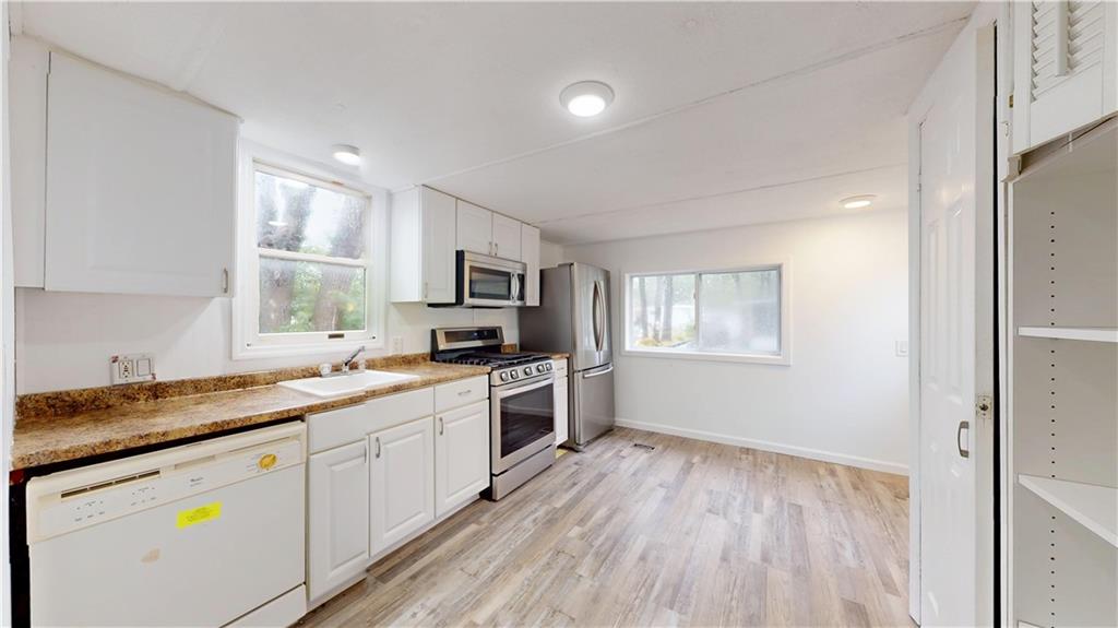 12 Periwinkle Drive, Other, New York, 11716 image 7