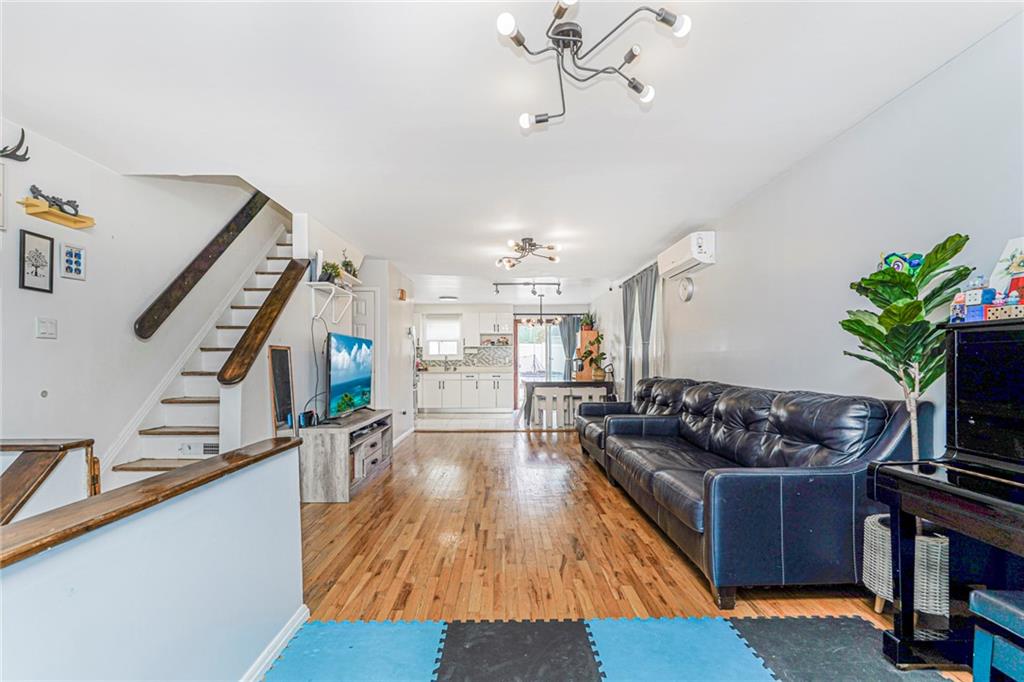 79 Ebony Street, Staten  Island, New York, 10306 image 9