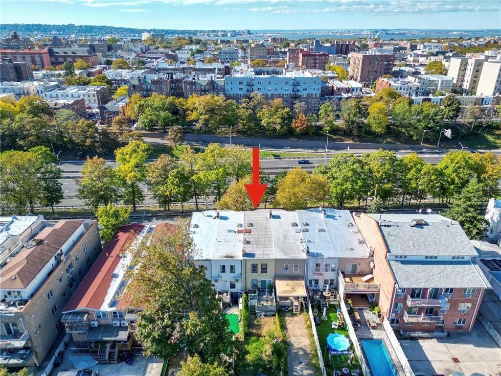 65 Dahlgren Place Image 5