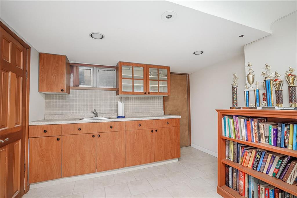 8907 16th Avenue, Brooklyn, New York, 11214 image 28