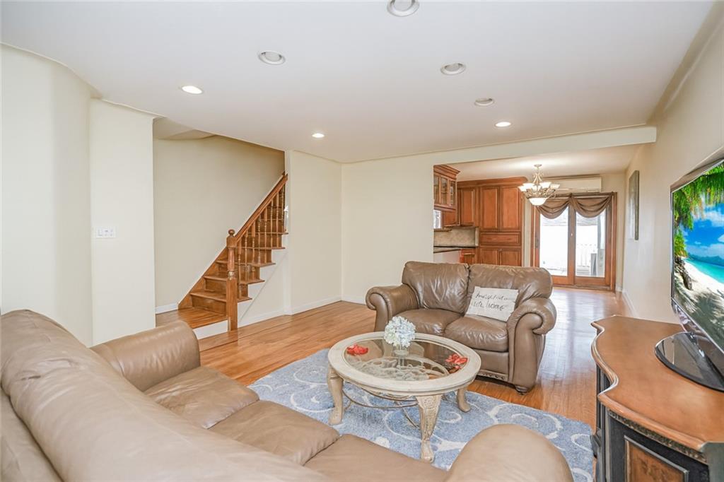 8907 16th Avenue, Brooklyn, New York, 11214 image 31