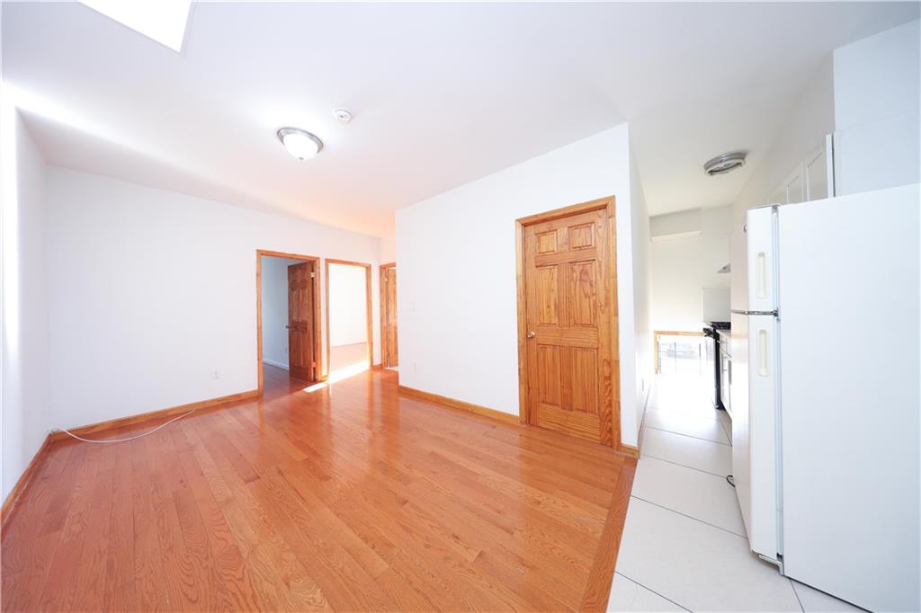 1202 Avenue I Image 5