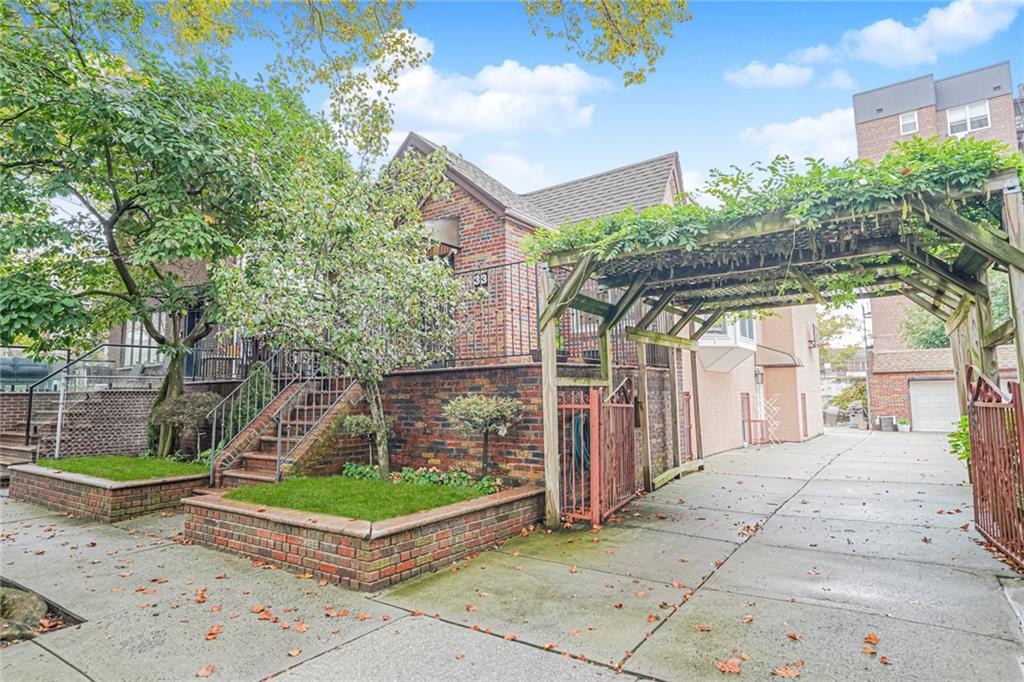33 Manhattan Court, Brooklyn, New York, 11223
