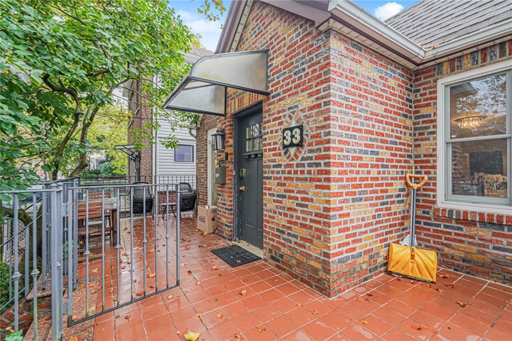 33 Manhattan Court Image 4