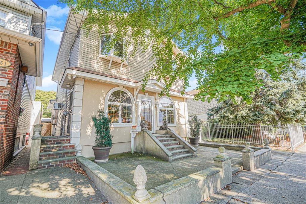 2055 Coleman Street Image 2