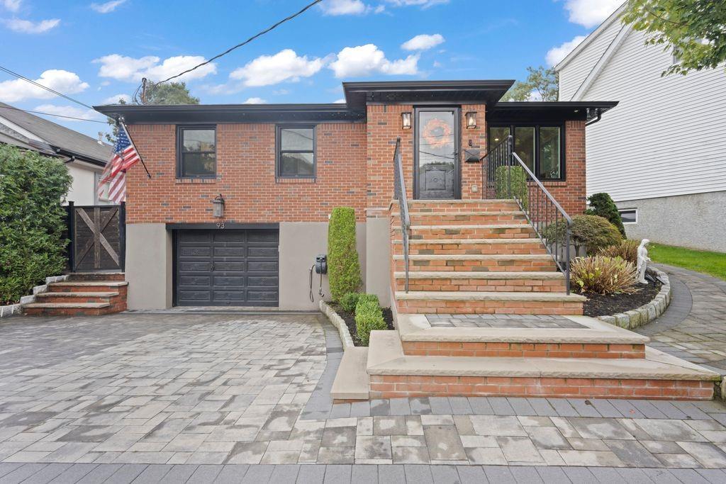 93 Beacon Avenue Image 2