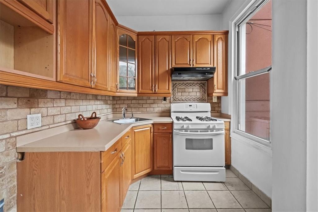 873 Grand Street Image 5