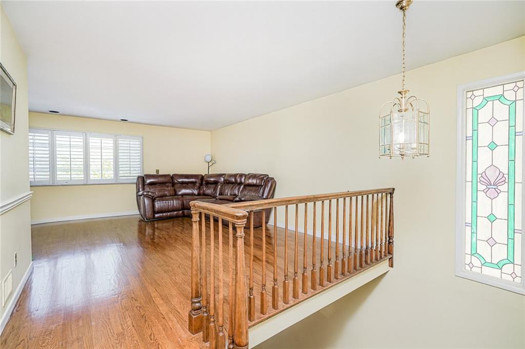 70 Figurea Avenue, Staten  Island, New York, 10312 image 12