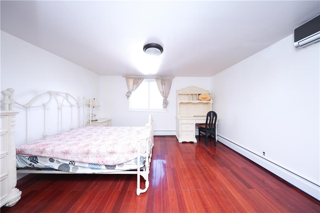 31 Giordan Court, Staten  Island, New York, 10303 image 19