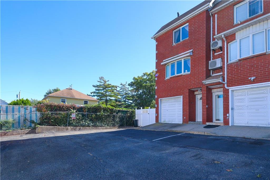 31 Giordan Court, Staten  Island, New York, 10303 image 27