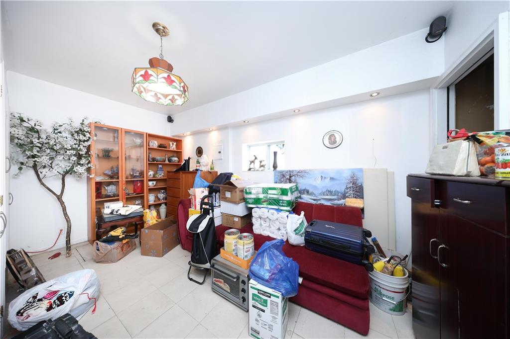 31 Giordan Court, Staten  Island, New York, 10303 image 9