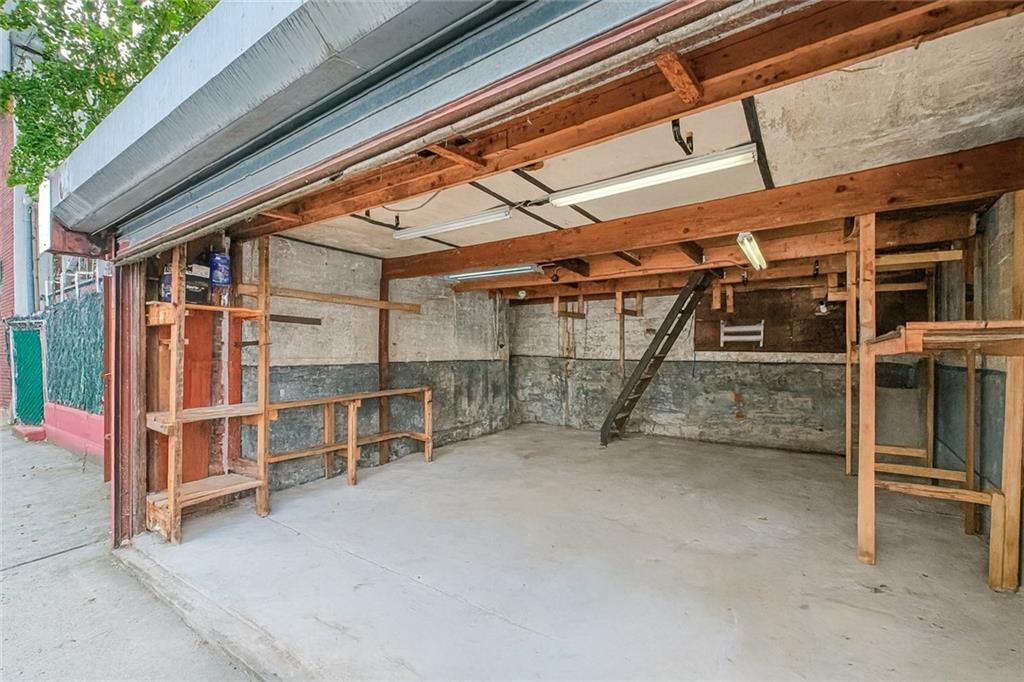 9302 95th Street Image 4