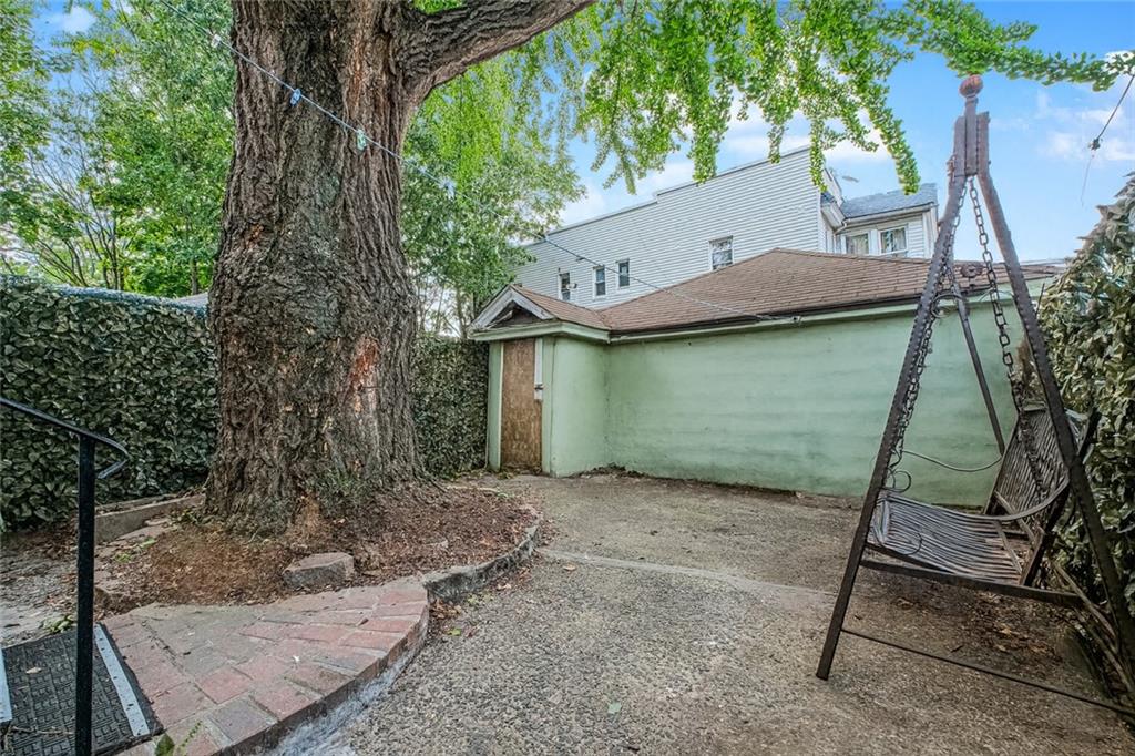 9302 95th Street Image 5