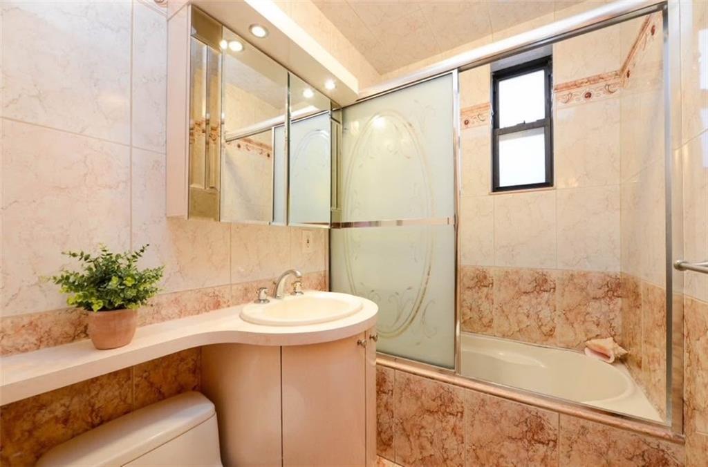 67-30 Dartmouth Street 7S, Queens, New York, 11375 image 17