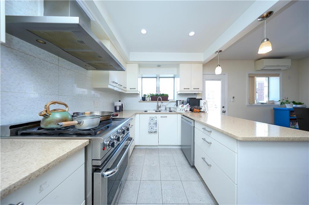 332 Bay 10th Street, Brooklyn, New York, 11228 image 16