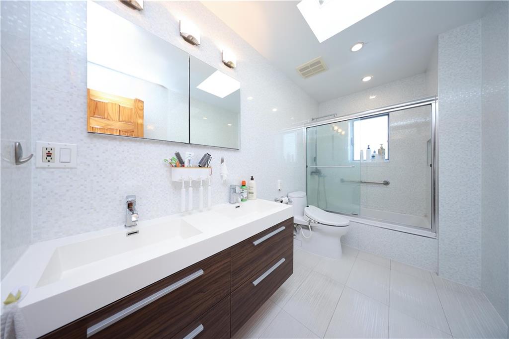 332 Bay 10th Street, Brooklyn, New York, 11228 image 20