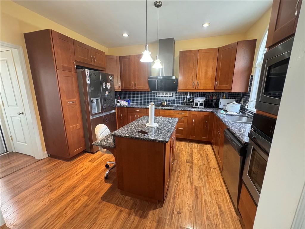 109 Saint Stephens Place, Staten  Island, New York, 10306 image 7