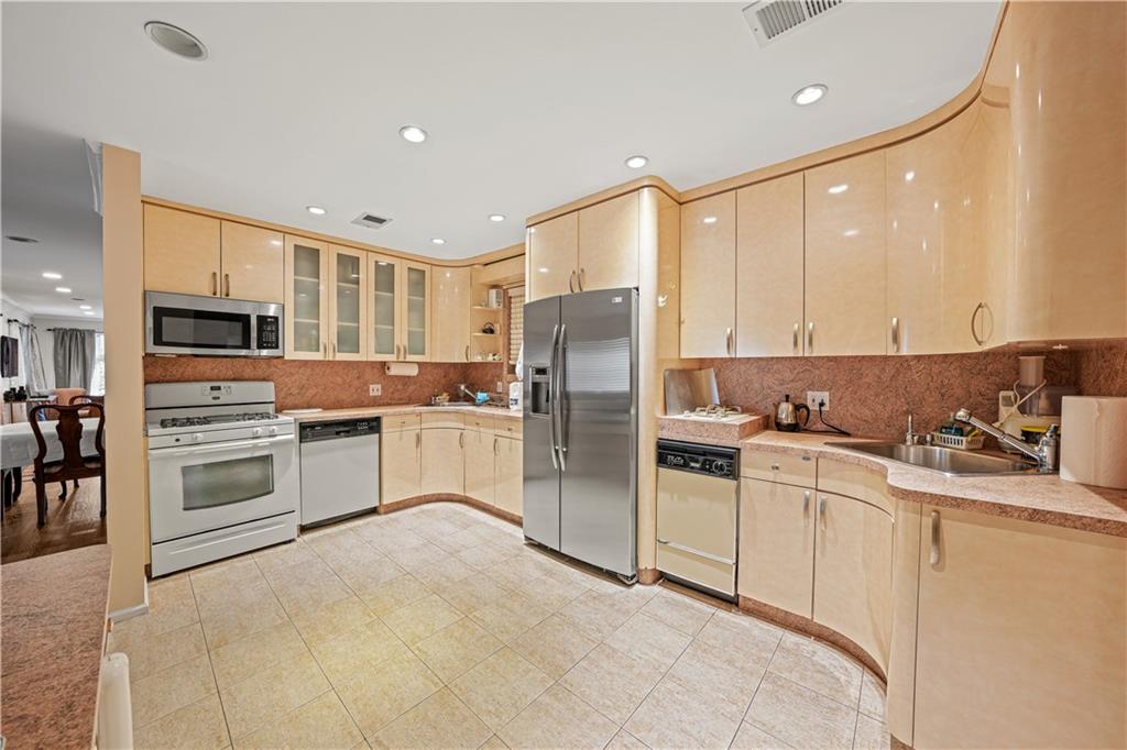 1405 East 7th Street, Brooklyn, New York, 11230 image 9