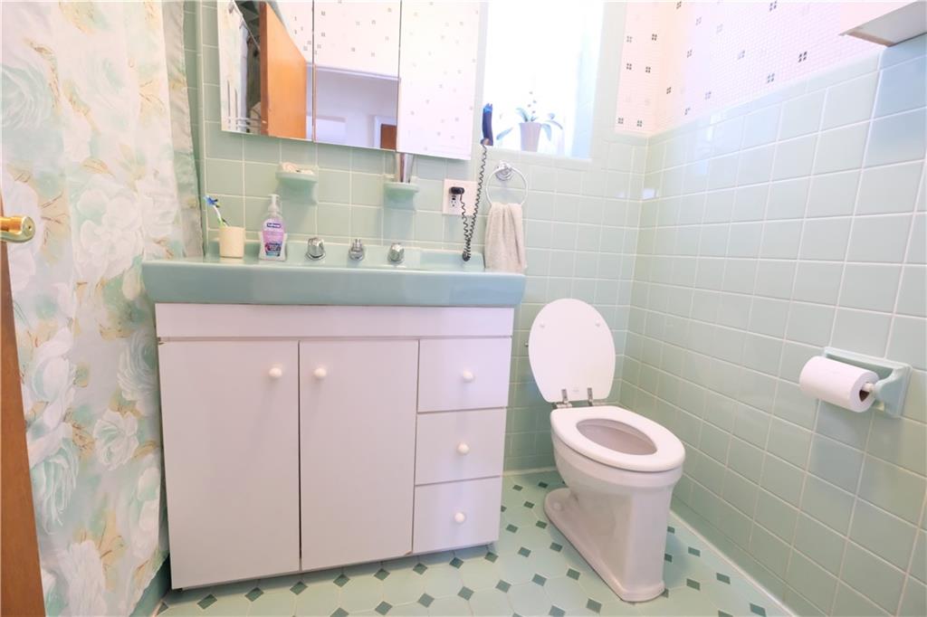 46 Bay 37th Street, Brooklyn, New York, 11214 image 20