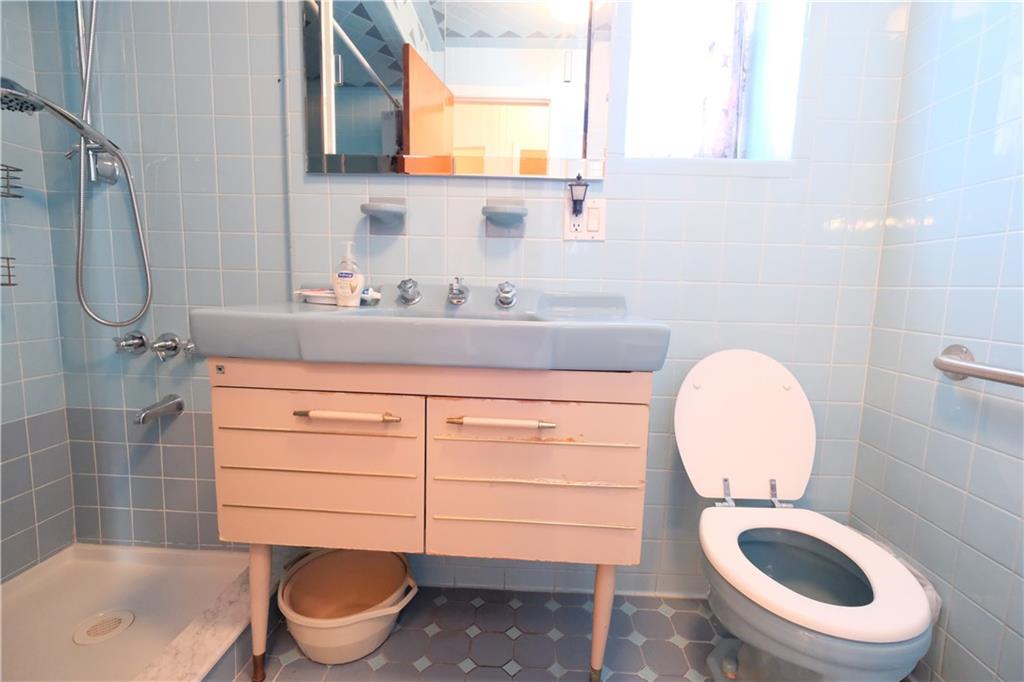 46 Bay 37th Street, Brooklyn, New York, 11214 image 28