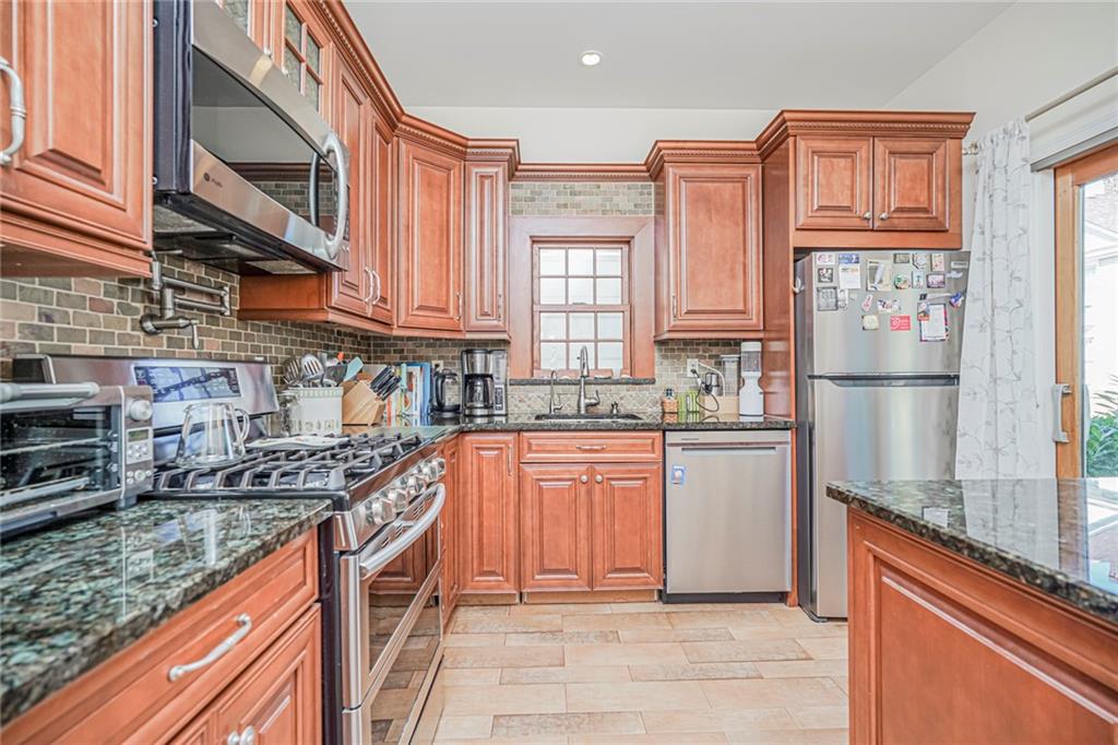 237 Lee Avenue, Staten  Island, New York, 10307 image 13