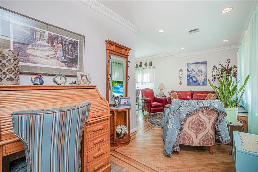 237 Lee Avenue Image 3