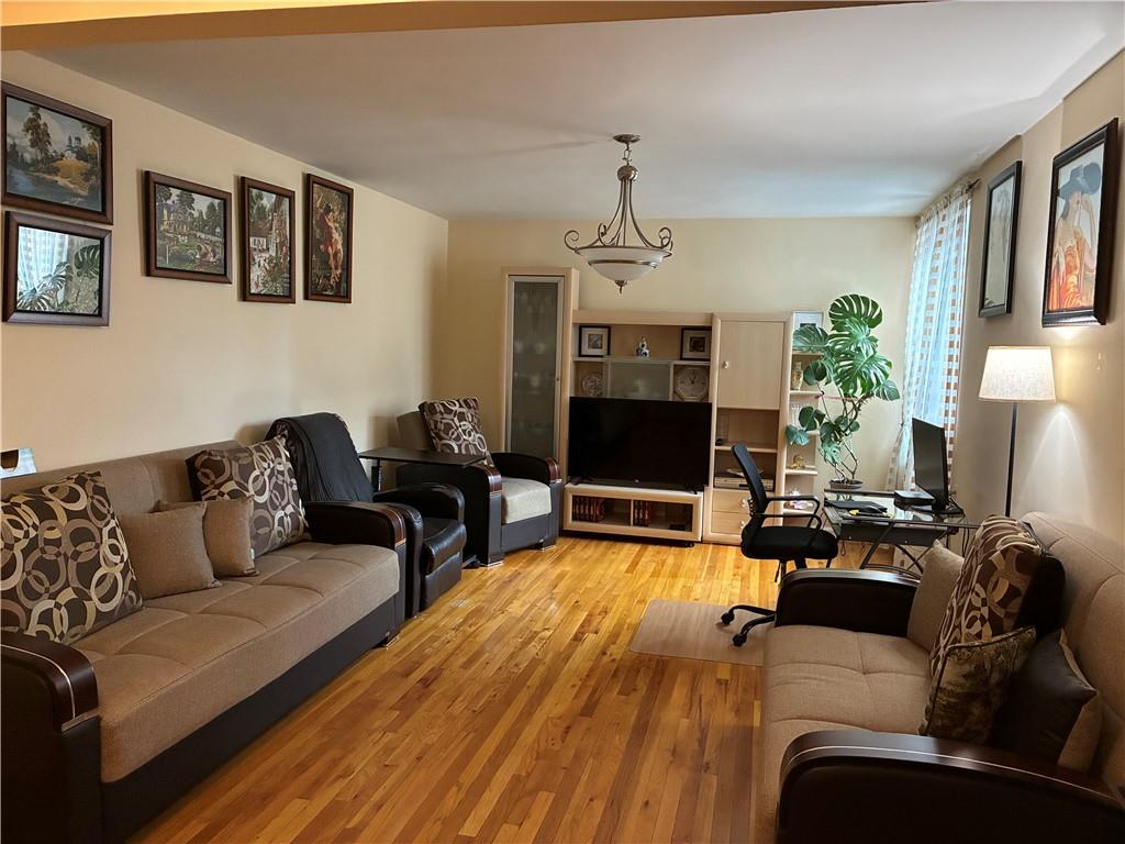 2455 Haring Street 4B Image 2