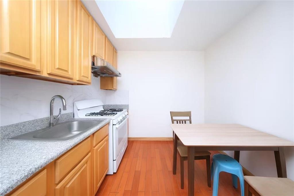 2234 West 7th Street, Brooklyn, New York, 11223 image 19