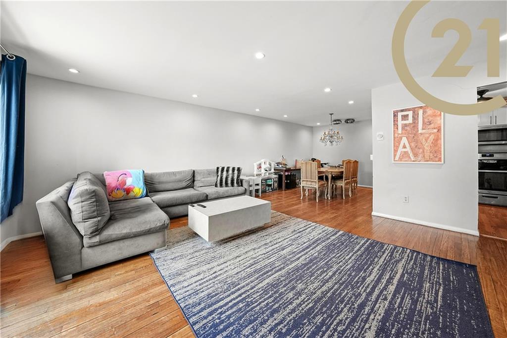 1489 East 10th Street Image 5