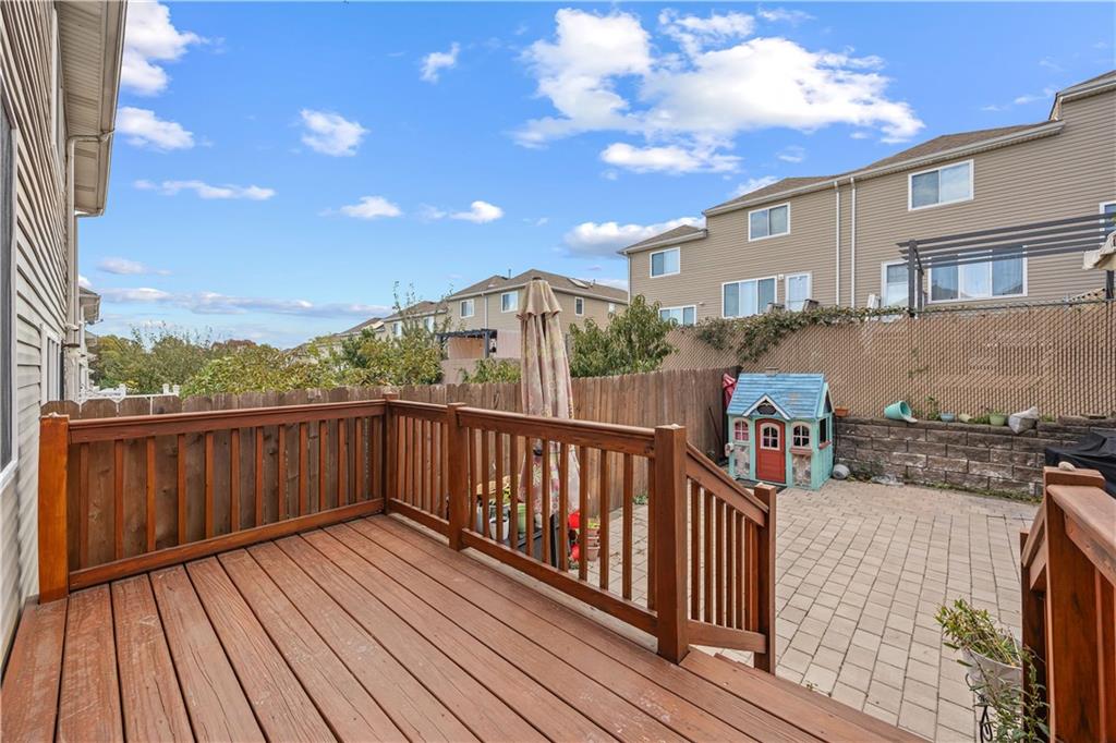 16 Burgundy Loop, Brooklyn, New York, 10304 image 25