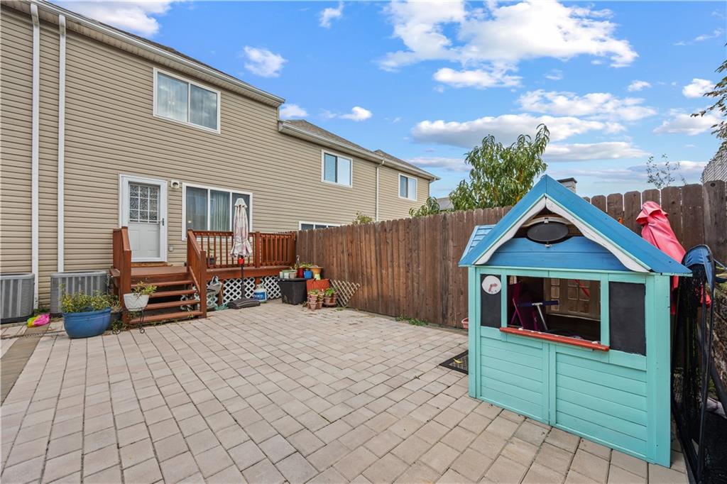 16 Burgundy Loop, Brooklyn, New York, 10304 image 27