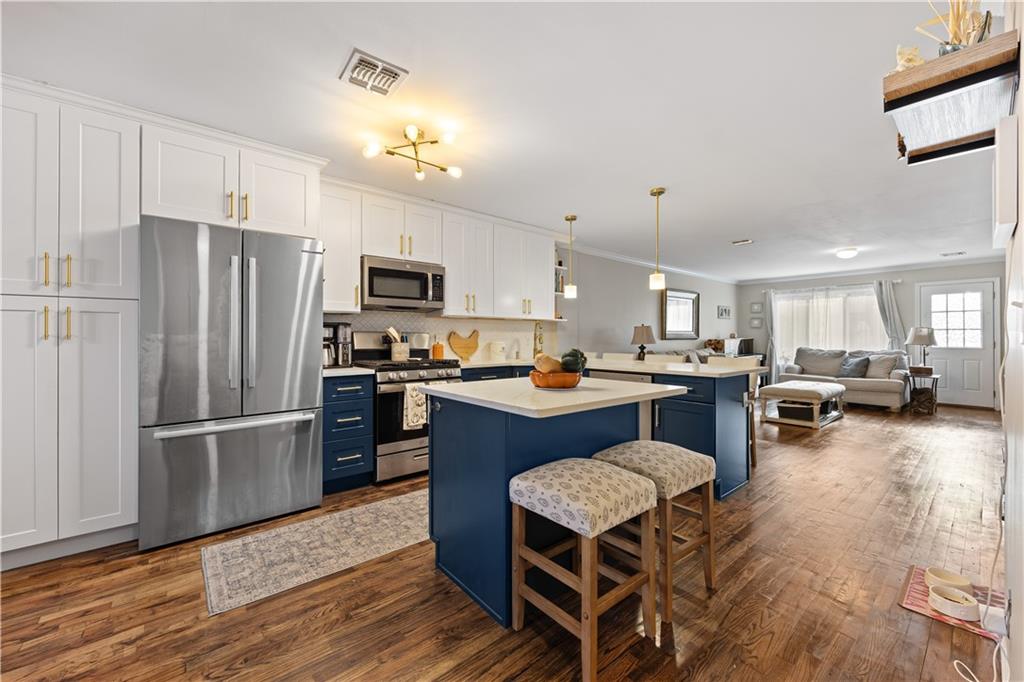 16 Burgundy Loop, Brooklyn, New York, 10304 image 6