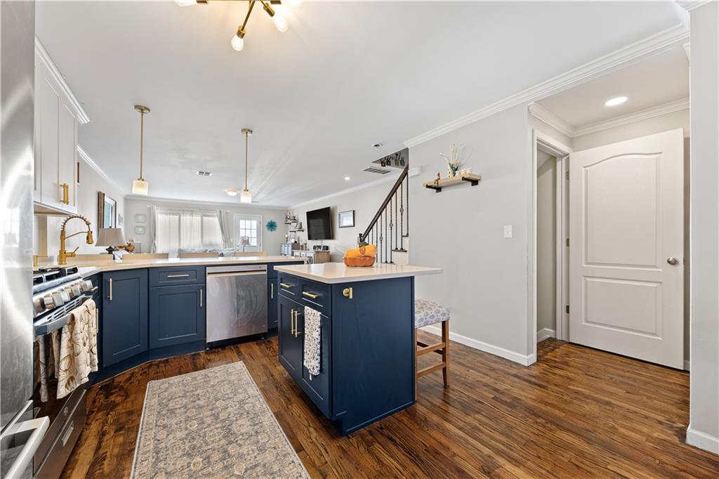 16 Burgundy Loop, Brooklyn, New York, 10304 image 8