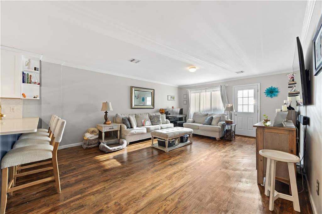 16 Burgundy Loop, Brooklyn, New York, 10304 image 10