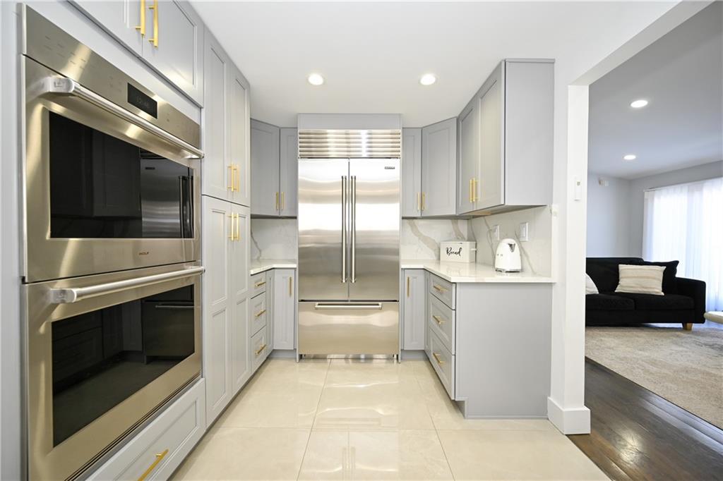 320 Whitman Drive, Brooklyn, New York, 11234 image 17