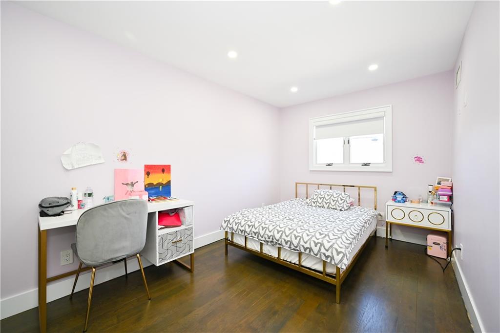 320 Whitman Drive, Brooklyn, New York, 11234 image 24