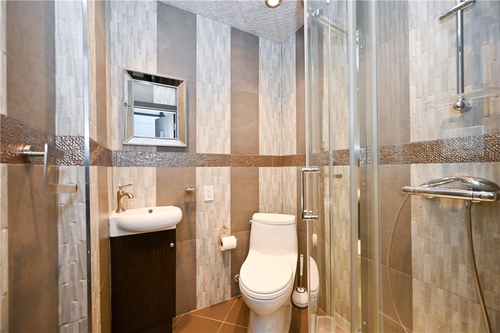 320 Whitman Drive, Brooklyn, New York, 11234 image 8