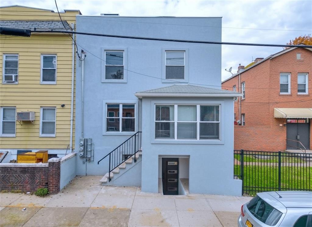 189 Saint Marys Avenue, Staten  Island, New York, 10305