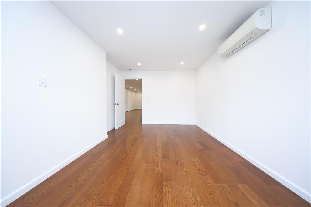 189 Saint Marys Avenue, Staten  Island, New York, 10305 image 16