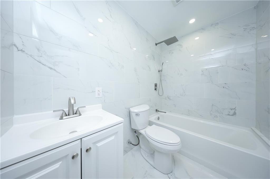 189 Saint Marys Avenue, Staten  Island, New York, 10305 image 27