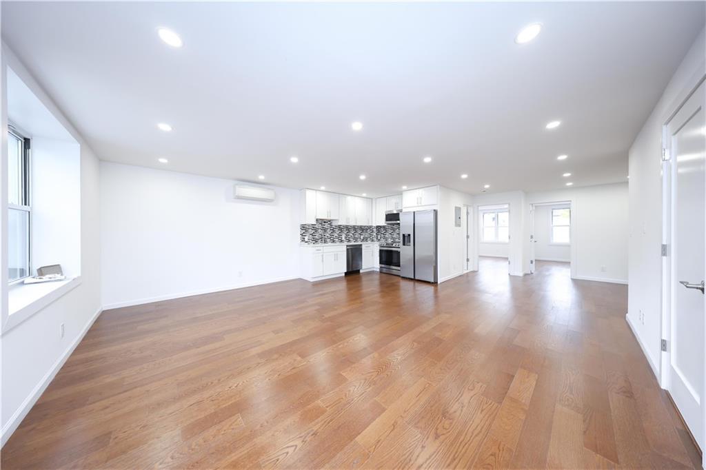 189 Saint Marys Avenue, Staten  Island, New York, 10305 image 6