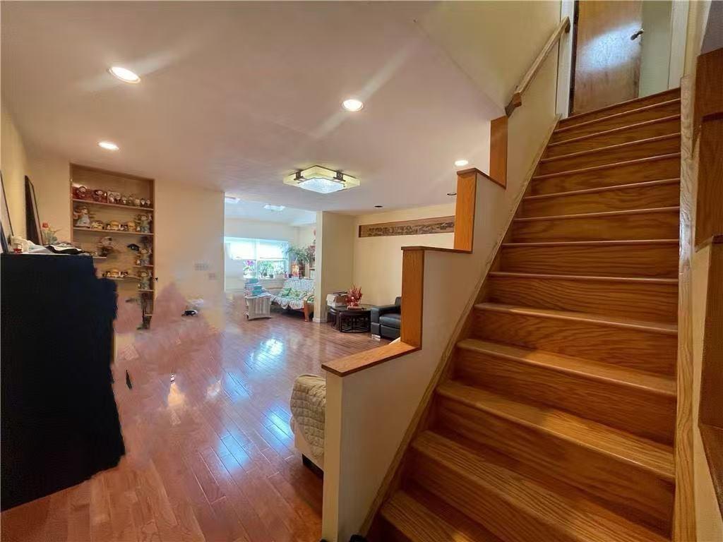 1635 Cropsey Avenue Image 4