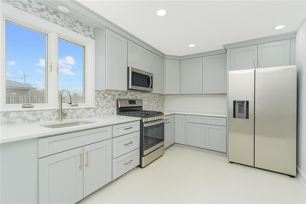 400 Brookfield Avenue, Staten  Island, New York, 10308 image 12