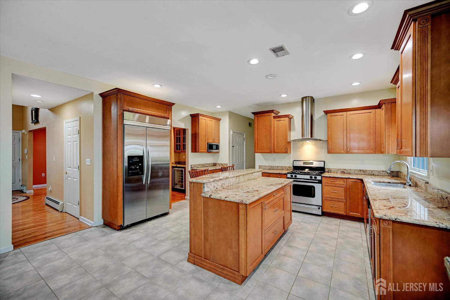 10 MILFORD Court, Edison, NJ, 08820 image 19