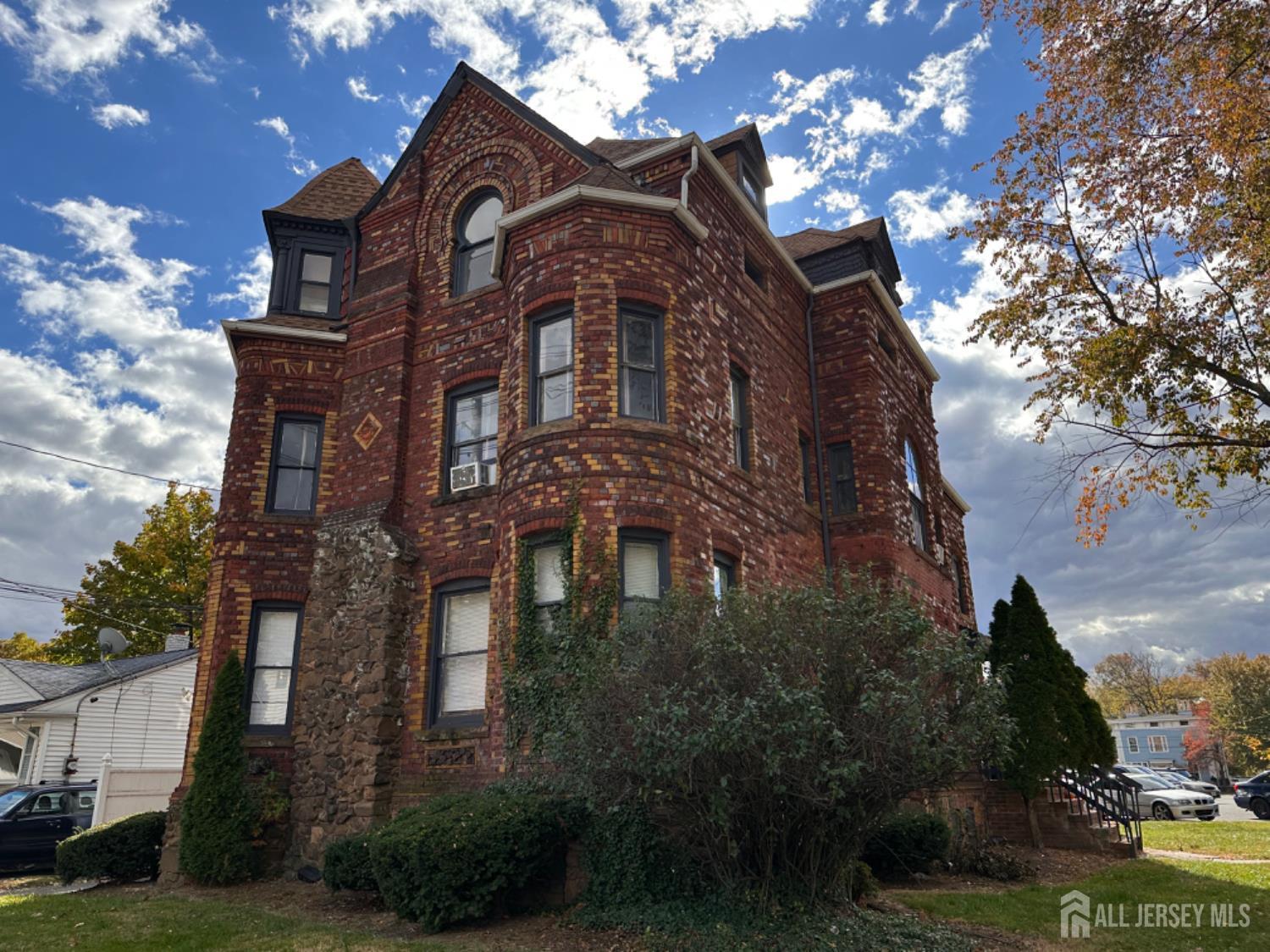 720-722 Madison Avenue Image 2