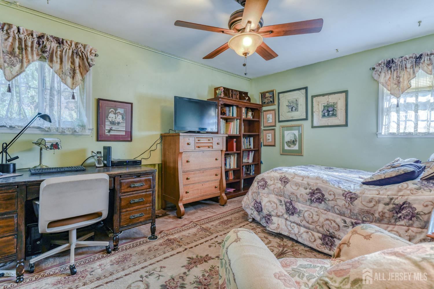 51 S Brook Drive, Milltown, NJ, 08850 image 24