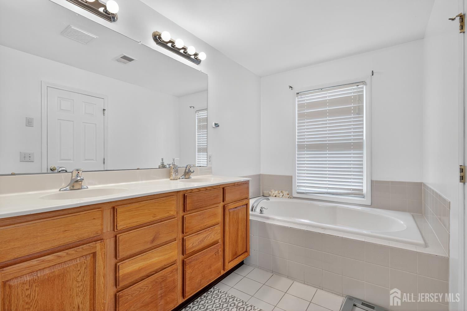 1 Palisades Road, Old Bridge, NJ, 08857 image 17