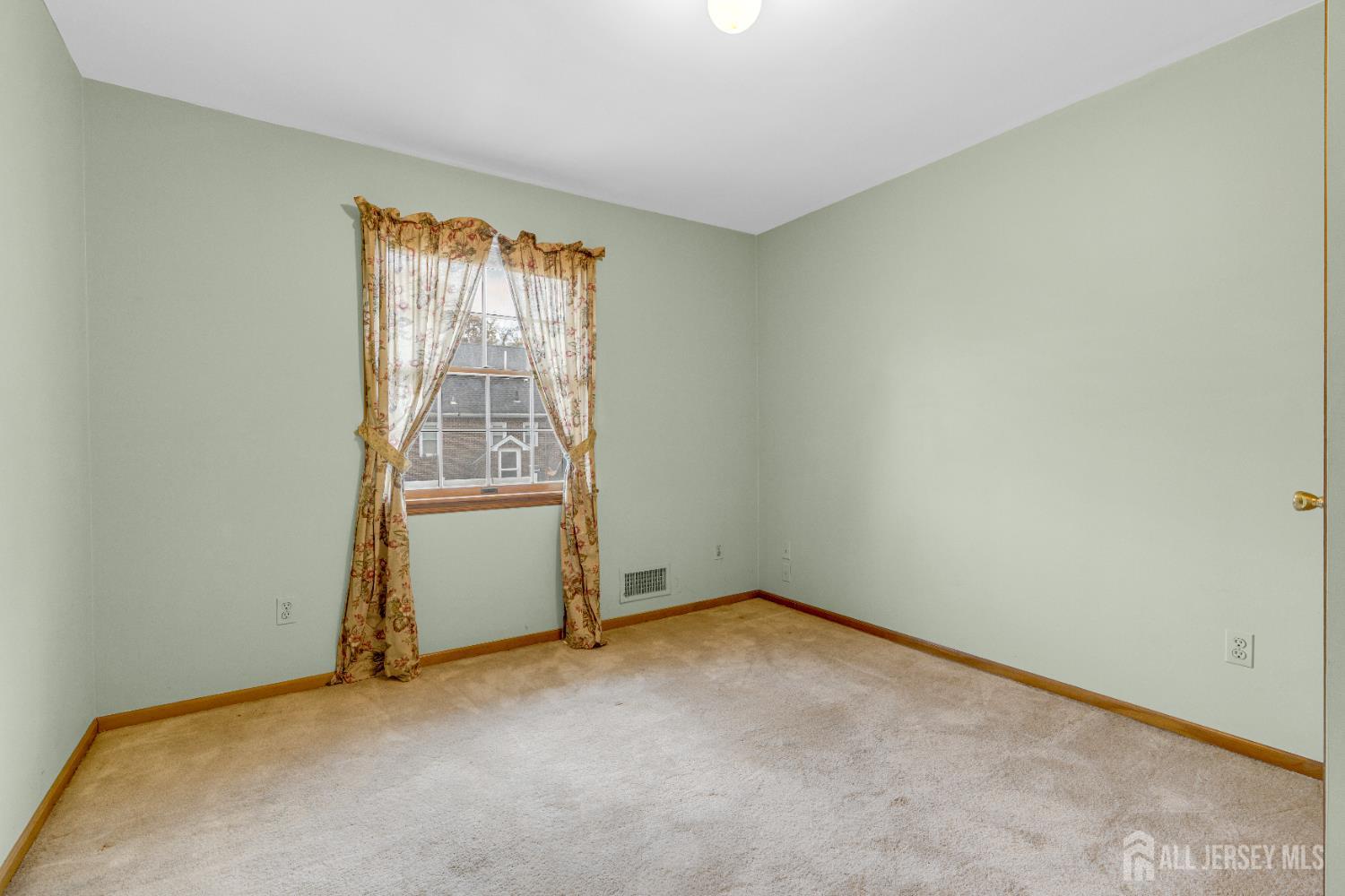 523 Lefferts Street, South Amboy, NJ, 08879 image 26